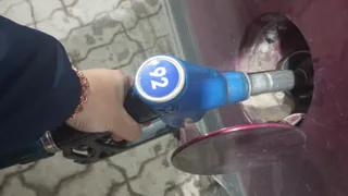 В Воронежской области стоимость 92-го бензина и солярки пошла вниз, а дефицит постепенно отступает